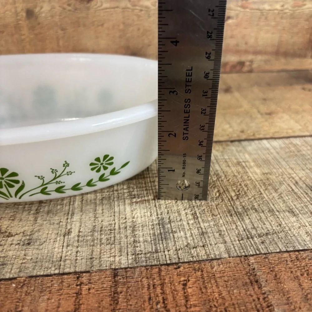 Vintage 1960’s Glasbake Green Daisy Milk Glass 1 Quart Oval Casserole J235